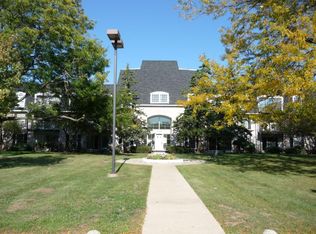 5200 Carriageway Dr APT 103, Rolling Meadows, IL 60008