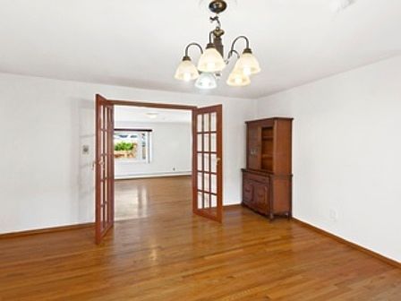 5th image of 1228 E 91st St