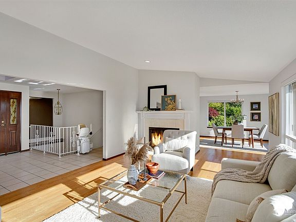 5th image of 5508 Sealawn Avenue NE