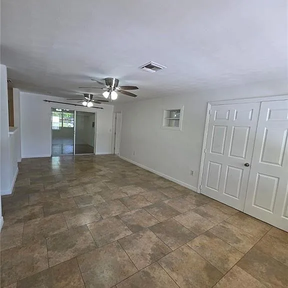 2103 Unity Ave — Photo 10