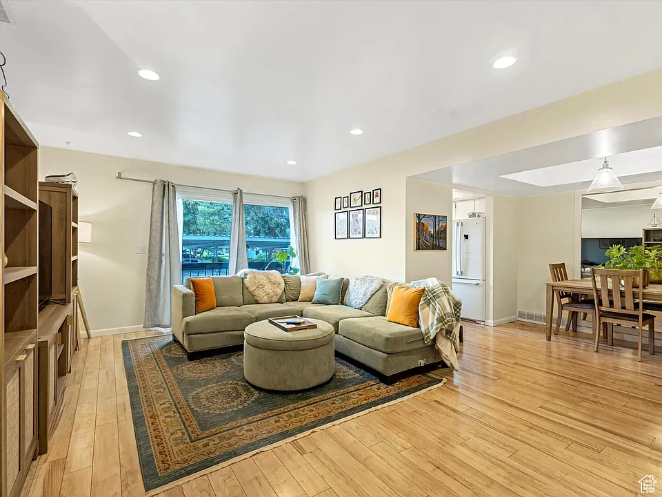 S Eastridge Ln