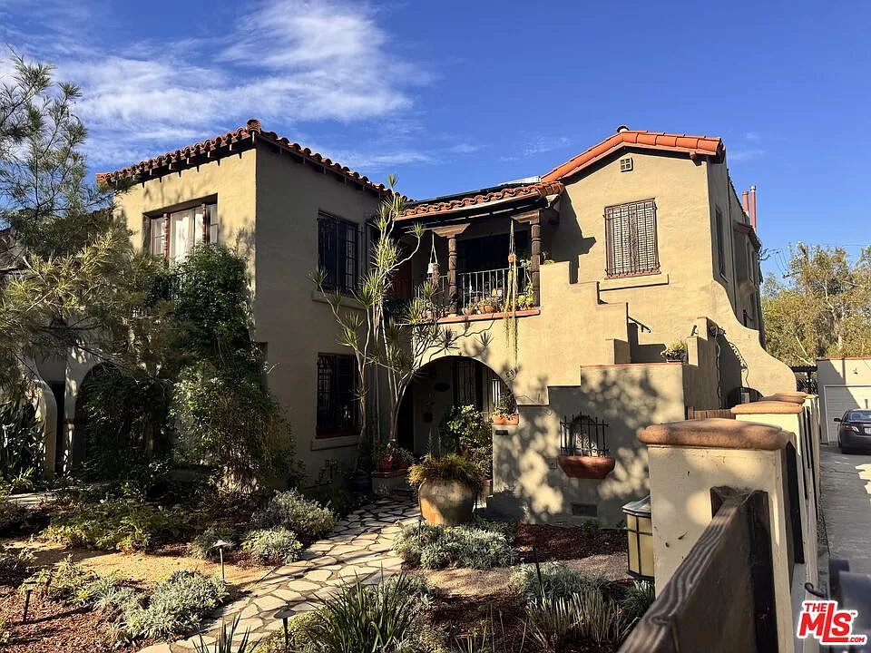 2 bed, 2.0 bath, $6,000 — Photo 1