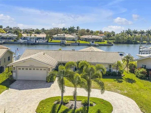 1964 Massachusetts Ave NE, Saint Petersburg, FL 33703