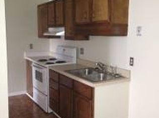 433 White Oak St APT B1, Salem, VA 24153