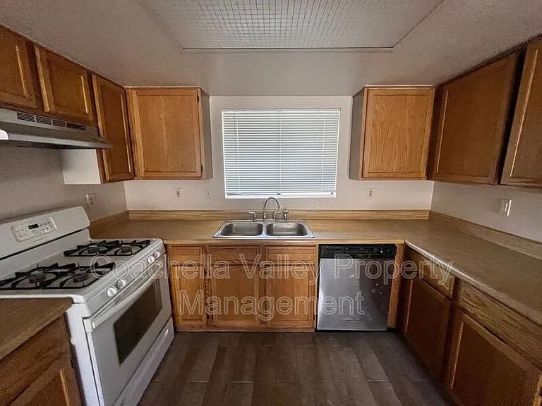 32934 Rancho Vista Dr #4 — Photo 5