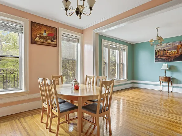 566 44th St APT 3D, Brooklyn, NY 11220