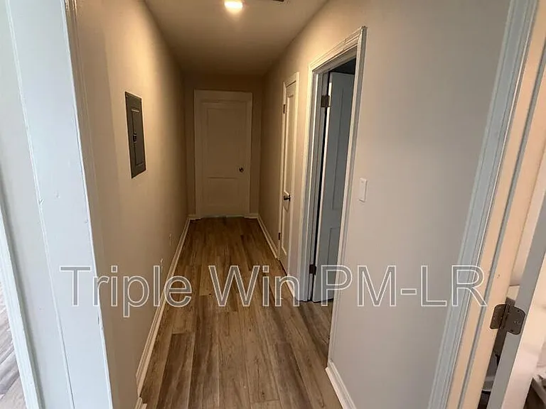2205 S Martin St — Photo 15