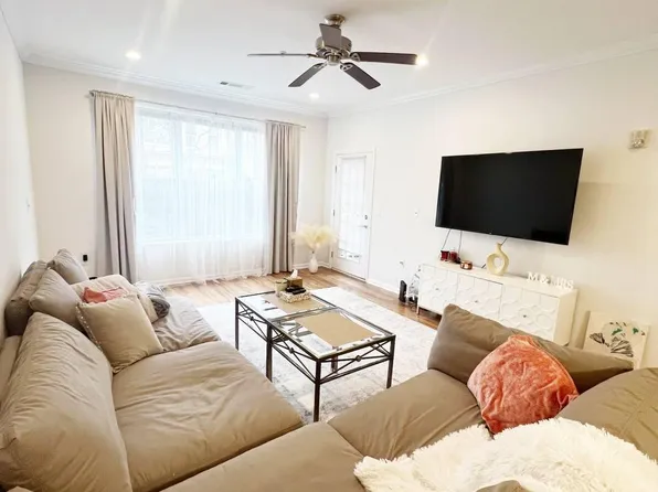 35 W Broad St, Stamford, CT