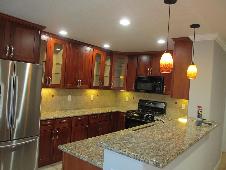 1st image of 114 Dardanelli Ln APT 18