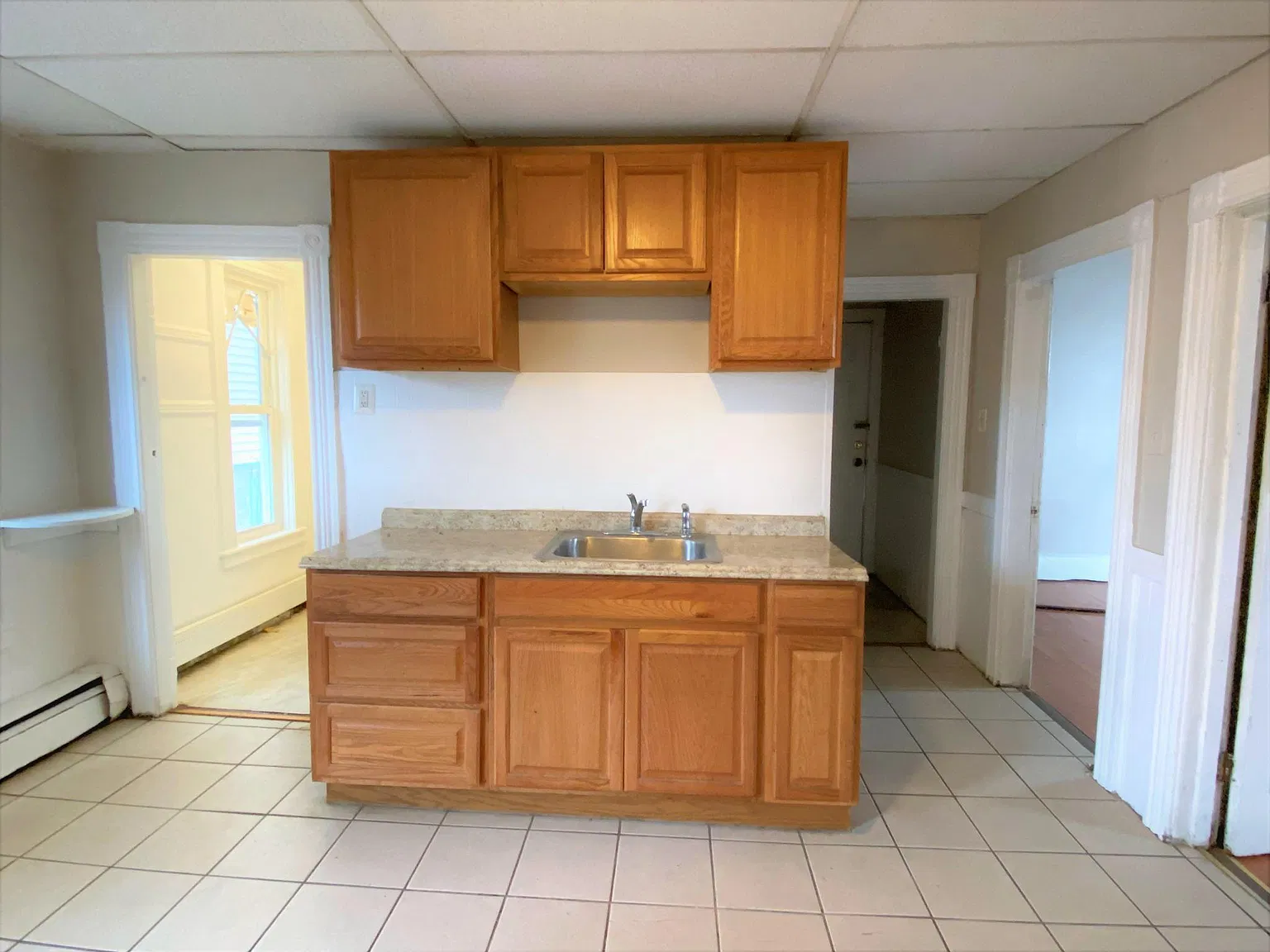 4 bed, 1300 sqft, $2,600 — Photo 4