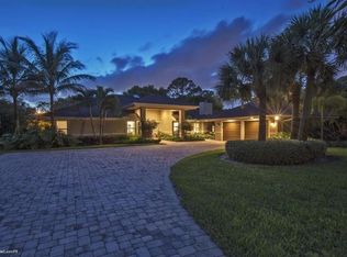 2320 Greenbrier Dr, Delray Beach, FL 33445