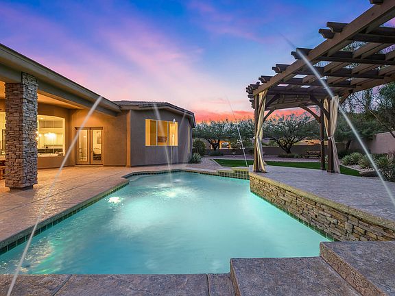 5th image of 11808 E Larkspur Dr