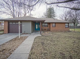 1819 Riviera Dr, Lincoln, NE 68506