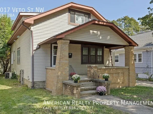 1017 Veto St NW, Grand Rapids, MI 49504