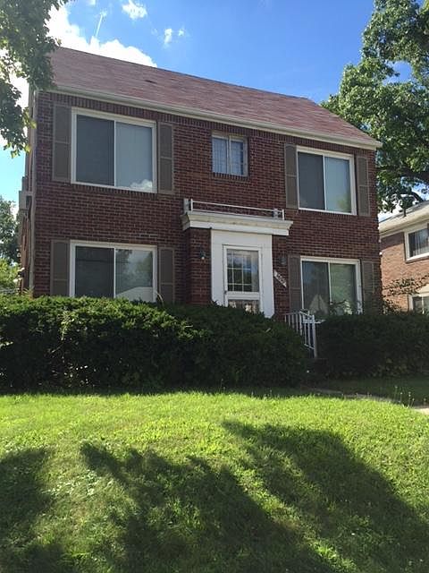 3639 Douglas