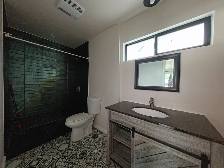 6607 N. Figueroa St. — Photo 23