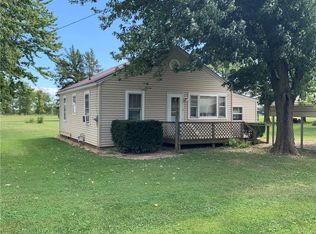 808 Ash St, Edgewood, IL 62426