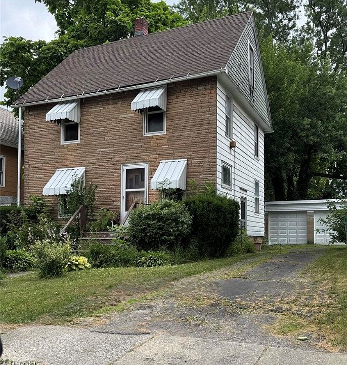 2nd image of 4720 Strong Ave