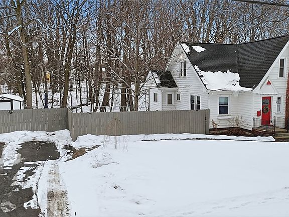 4th image of 44 Forgham Rd