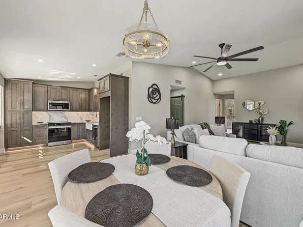 1221 W SHAWNEE Drive, Chandler, AZ 85224