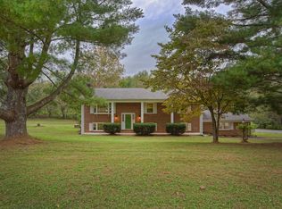 593 Brunswick Forge Rd, Troutville, VA 24175