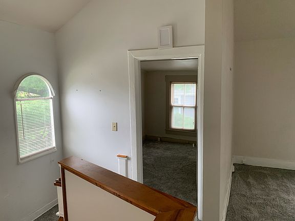 2nd image of 1344 Paxton Ave #2
