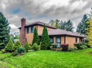111 E Brookfield Ave, Mount Prospect, IL