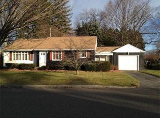 25 Hafey St, Chicopee, MA 01013