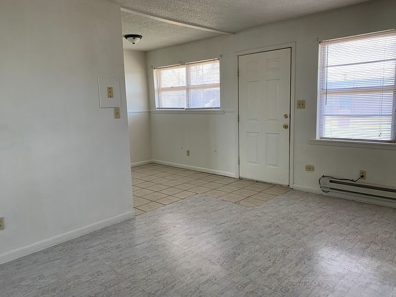 4th image of 1221 West St #12