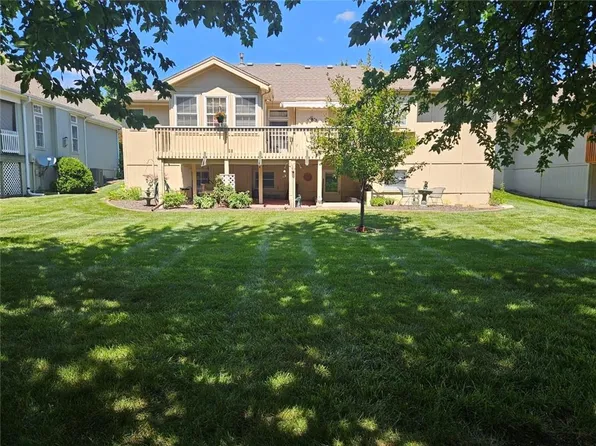 1915 Meadowlark Dr, Raymore, MO 64083