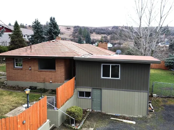 312 E Thorn St, Colfax, WA 99111