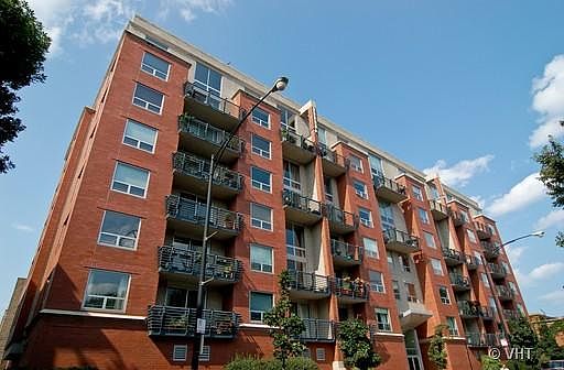 1st image of 1100 W Montrose Ave APT 705