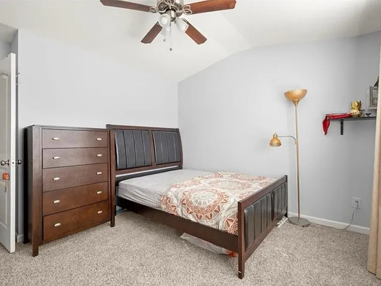 2304 Oakton Pl SE — Photo 20