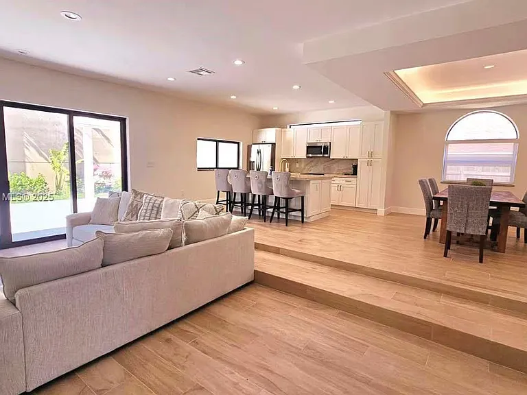 3409 Diane Dr — Photo 11