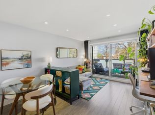 1864 Frances St #205, Vancouver, BC V5L1Z7