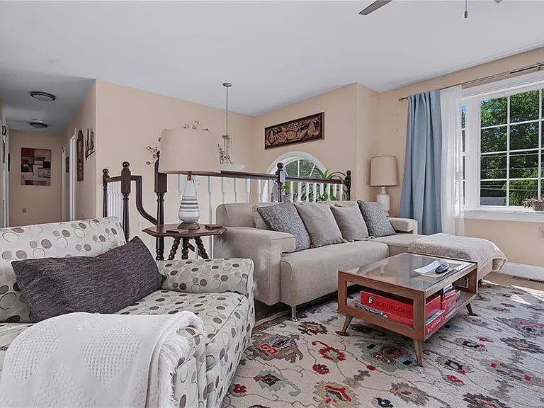 45 Oakwood Ave — Photo 14