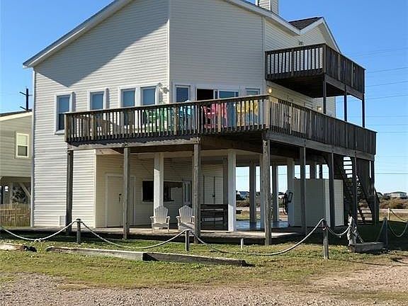 3rd image of 22621 Kennedy Dr