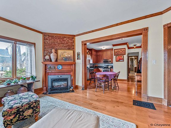 4th image of 802 E 18th St