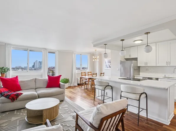 100 Manhattan Avenue image 1 of 25