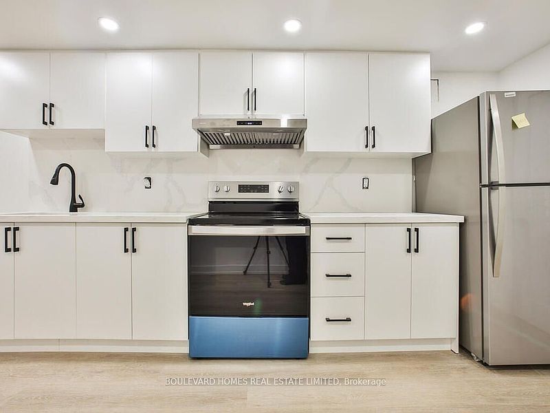 Toronto House for rent - 2 Bedrooms — photo 5