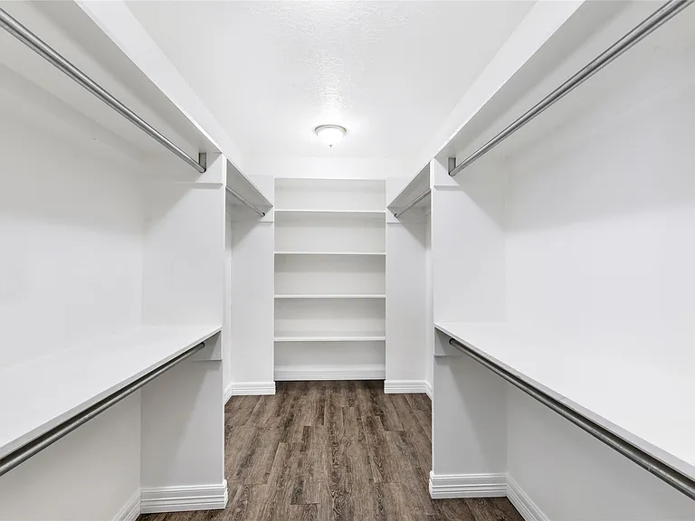 520 E Defee Ave — Photo 23