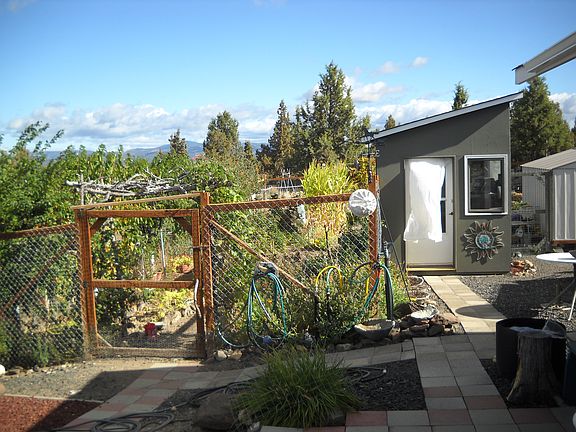 2nd image of 5987 SE Jerry Dr