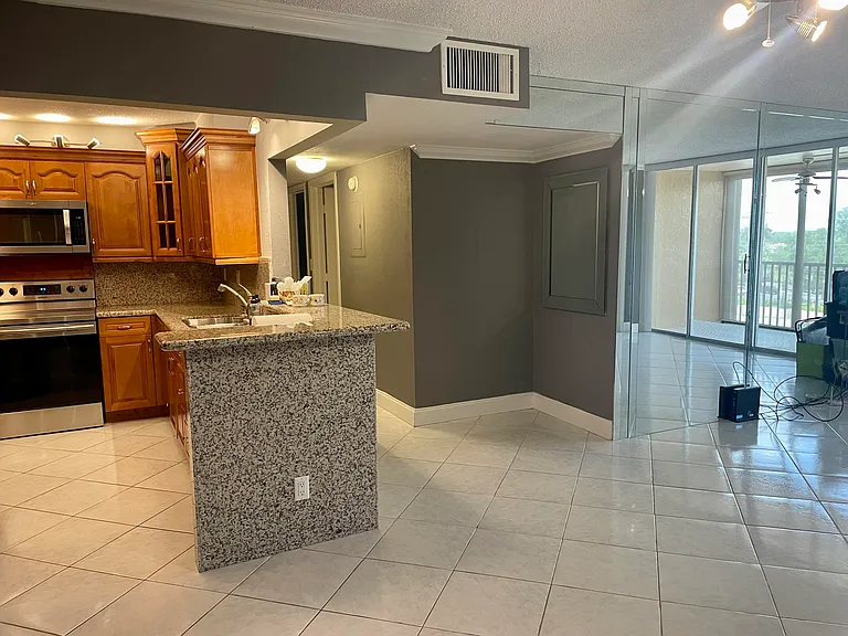 740 S Federal Hwy #410 — Photo 2