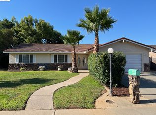 8716 Lodestone Cir, Elk Grove, CA 95624