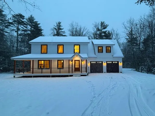 22 Young Road, Lisbon, ME 04250