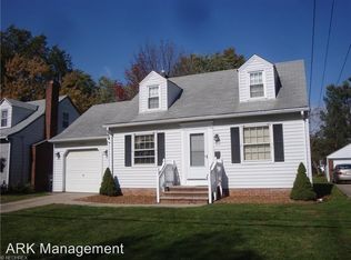 5379 Summit Rd, Lyndhurst, OH 44124