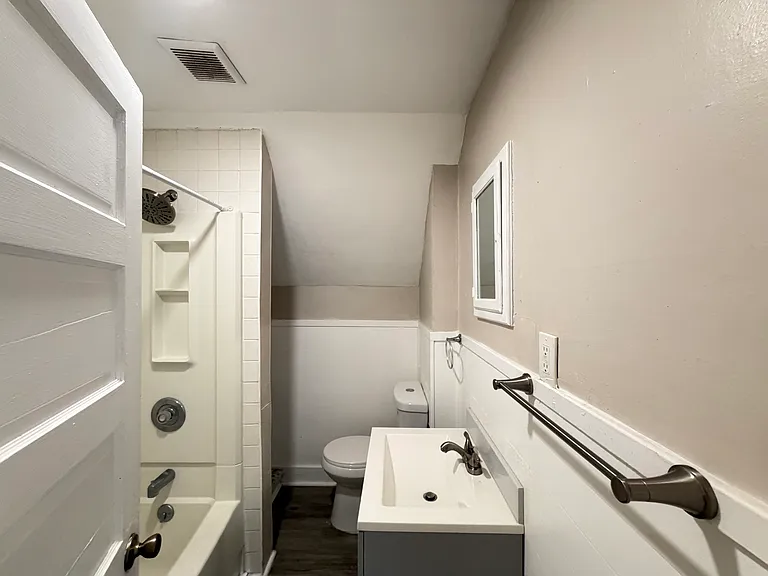15 Andrews Ave #2 — Photo 12