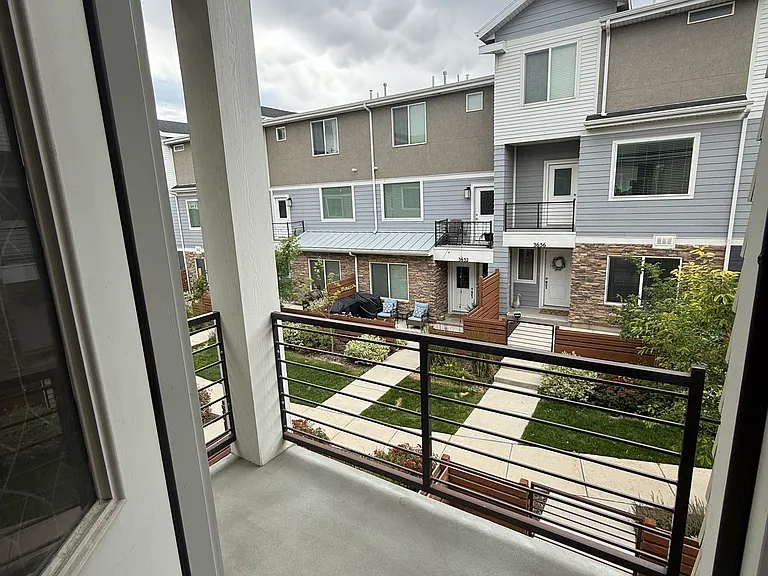 3659 W Golden Sky Ln — Photo 5