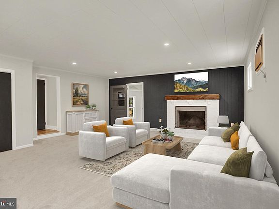 3rd image of 311 Pine Rd