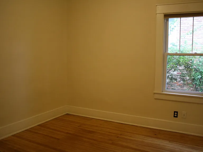 430 S Henderson St — Photo 6